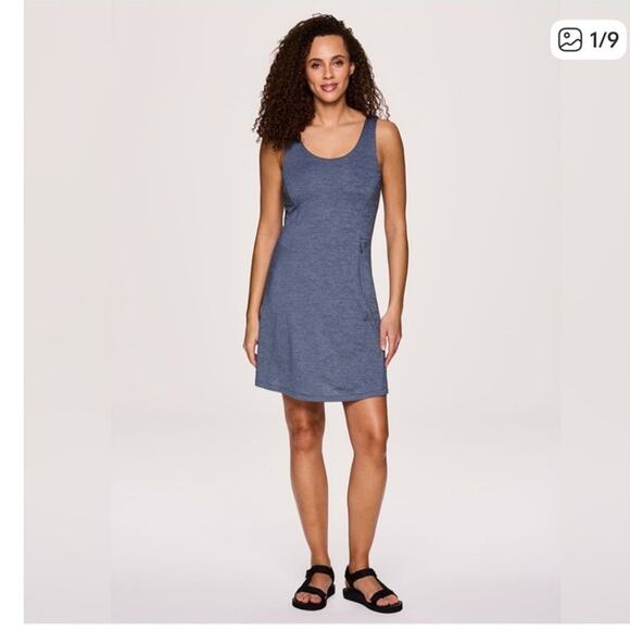 Avalanche Dresses & Skirts - Avalanche Cambria Shelf Bra Dress S‎